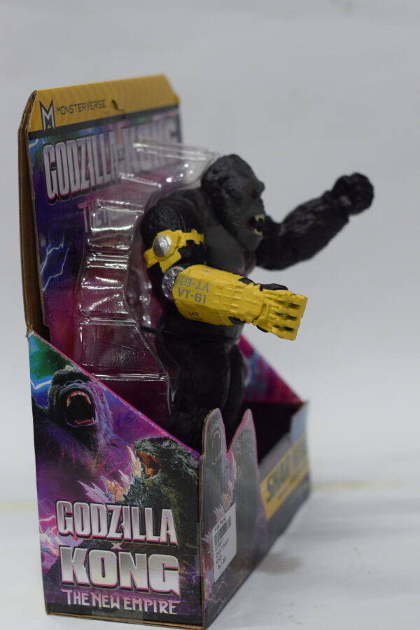 Giant Share King - Godzilla vs. Kong Figure | Kids Planet